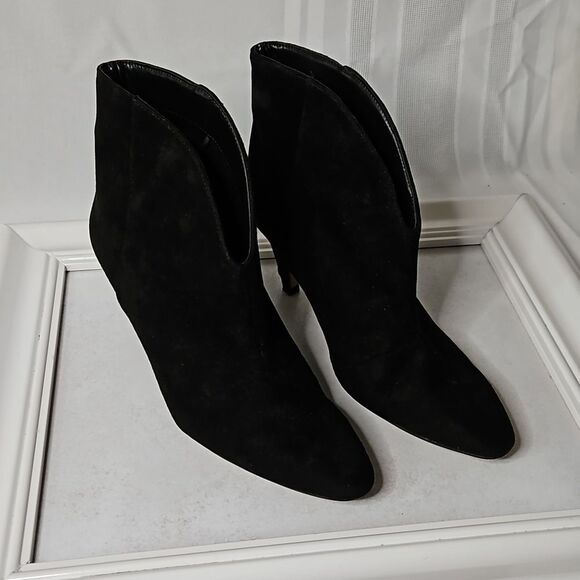 H & M black faux suede ankle boots size 40/US 8. 5 - Picture 2 of 10